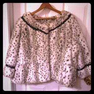 Terry Lewis Faux Fur Cape/half Jacket